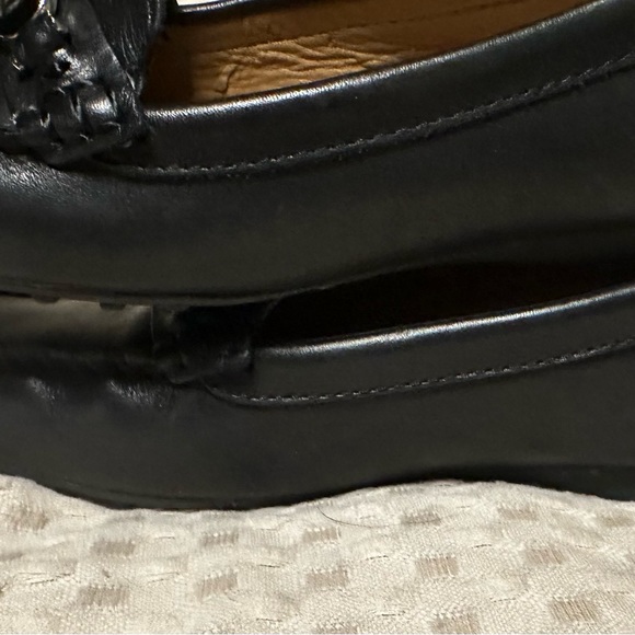 Beautiful Coach black leather driving moccasins, size 8.  In great condition! - Picture 6 of 7